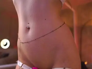 Bongacams Live Sex Cam of MaddieBryggs