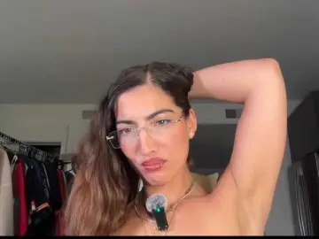 Bongacams Private Sex Chat of SoftHeatMaria
