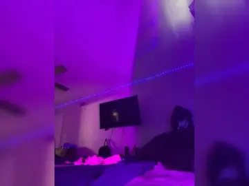 Bongacams Free Porn Cam of OfficialCreamBee