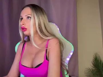 Bongacams Nude Webcam of GoldPussy69