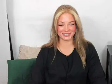 Bongacams Live Sex Cam of LilyTop