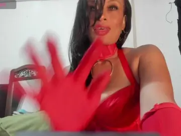 Bongacams Nude Webcam of latinaStepStar