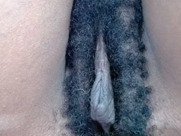 Bongacams Free Live Porn of Skinybitchx