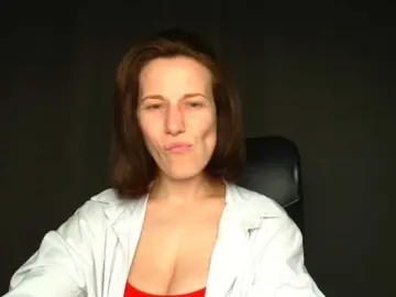 Bongacams Free Porn Cam of BellaKisss1