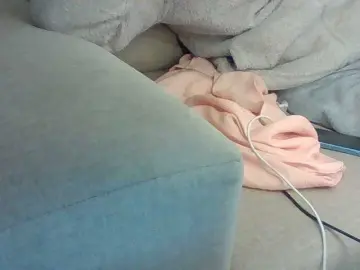 Bongacams Watch Live Sex Cams of Dotrizer-1