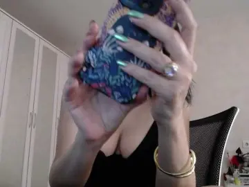 Bongacams Nude Webcam of DominatriS