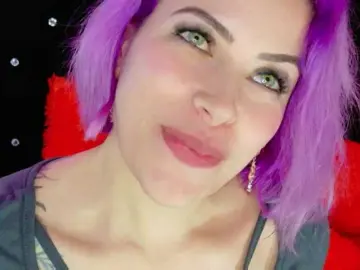 Bongacams Free Live Porn of Ivypoison10