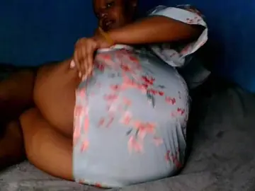 Bongacams Watch Live Sex Cams of Melaninfetish02