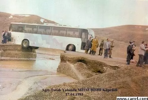 kutsal_adam