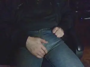 Cam4 Free Live Porn of calenton65