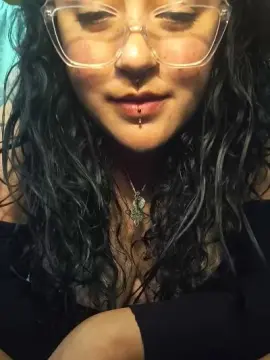 Cam4 Sex Cam of MonikaBohn99
