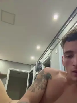 Cam4 Free Live Porn of pietrolutchero