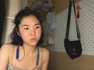 Cam4 Live Sex of KyongOubre