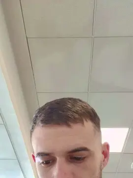 Cam4 Live Sex Cam of Leoo2277
