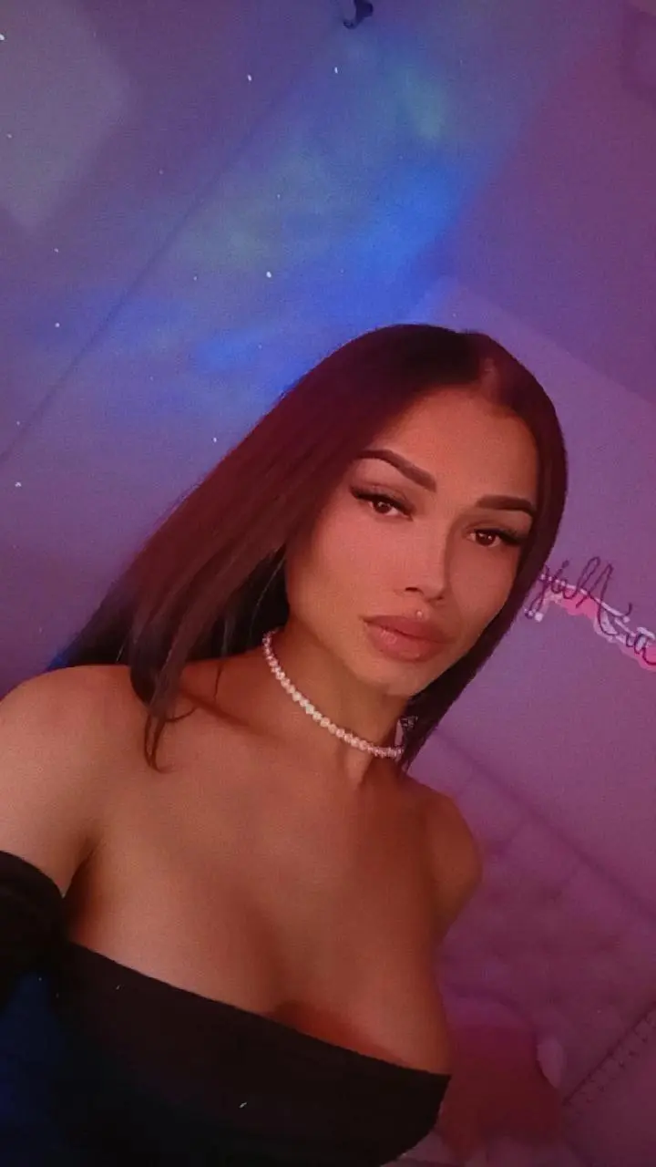 alee_lenoxxx