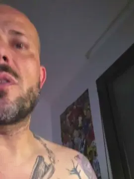 Cam4 Private Sex Chat of Bighandx