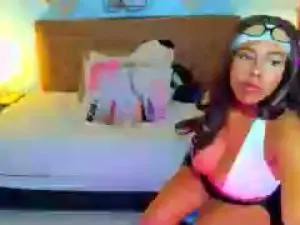 Cam4 Free Live Porn of Viiolet__moon