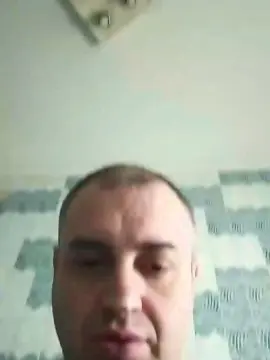Cam4 Live Porn of cumincam82