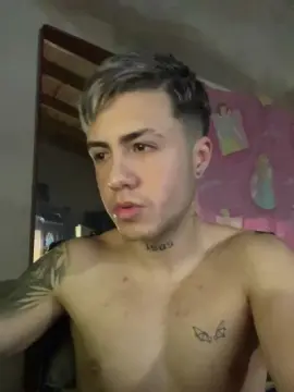 Cam4 Watch Live Sex Cams of Xeneize7777