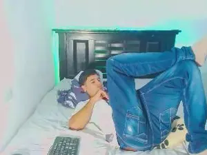 Cam4 Private Sex Chat of abraamm730