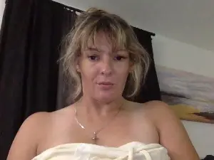 Cam4 Adult Webcam of Lustyboots77