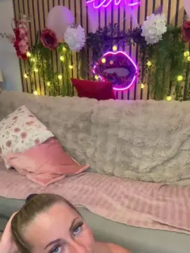 Cam4 Live Porn of Loretino1