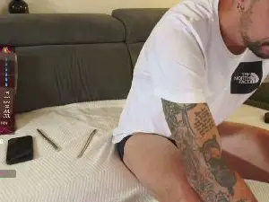 Cam4 Free Porn Cam of monsieurguitsxx