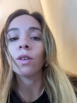 Cam4 Live Porn of antonella236
