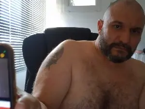 Cam4 Live Porn of DaddyBearLive