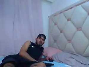 Cam4 Live Sex Cam of Michaell_twinkk
