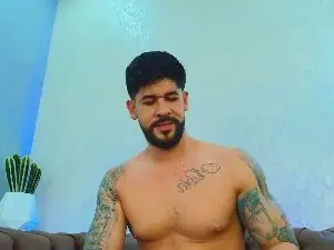Cam4 Live Sex of Petesevanss