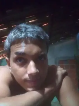 Cam4 Free Live Porn of Vini18cm_novin