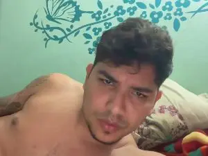 Cam4 Free Live Porn of luiscxstillo