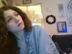 Cam4 Sex Chat of QueenCrimson