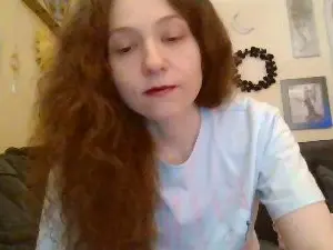 Cam4 Free Porn Cam of QueenCrimson