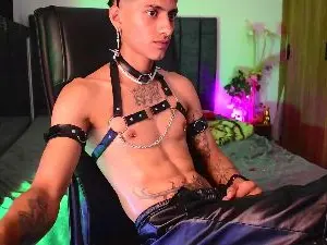 Cam4 Live Porn of DemonKushx