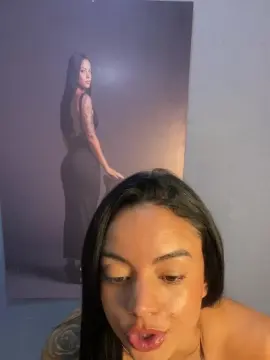 Cam4 Nude Webcam of Elamesma_