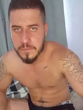 Cam4 Free Live Porn of polaco061