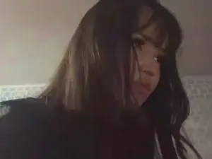 Cam4 Live Porn of LeannGuyott