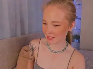 Cam4 Free Porn Cam of LinhMadeiros