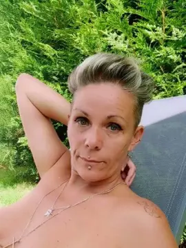 Cam4 Nude Webcam of missfreya_bzh