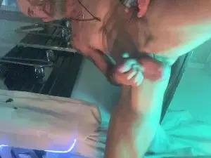 Cam4 Nude Webcam of HandyBro