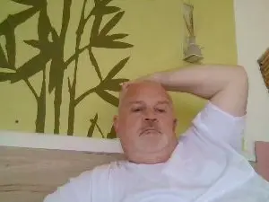 Cam4 Live Sex of kuschl39