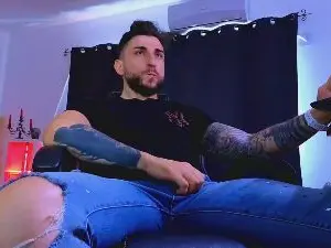 Cam4 Watch Live Sex Cams of MightyAaronX