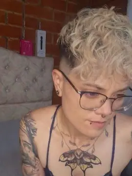 Cam4 Sex Cam of Megan222_