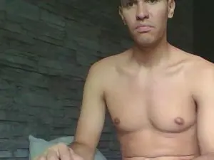 Cam4 Live Sex Cam of Sexylatin64