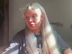 Cam4 Live Porn of frierenhott