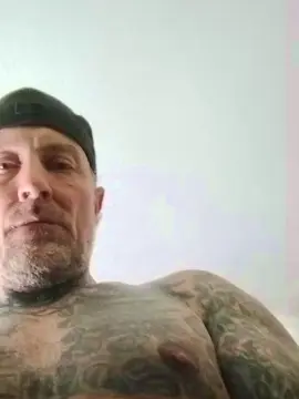 Cam4 Adult Video Chat of bradrobison77