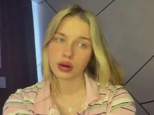 Cam4 Watch Live Sex Cams of LindseyWatah