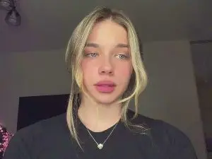 Cam4 Sex Chat of LindseyWatah